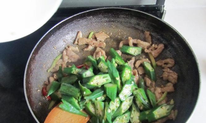 猪肉炒秋葵怎么做？步骤和技巧有哪些？