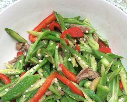 猪肉炒秋葵怎么做？步骤和技巧有哪些？