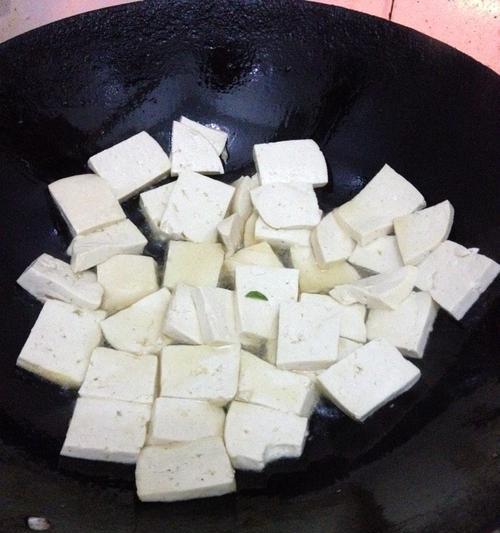 自制盐卤豆腐怎么做？步骤和技巧有哪些？