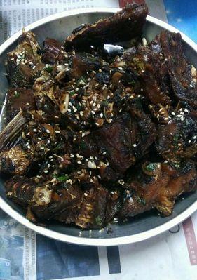 白萝卜炖腊鱼头怎么做？步骤和技巧是什么？