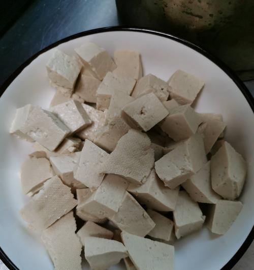 肉丁豆腐怎么做？详细步骤和技巧是什么？