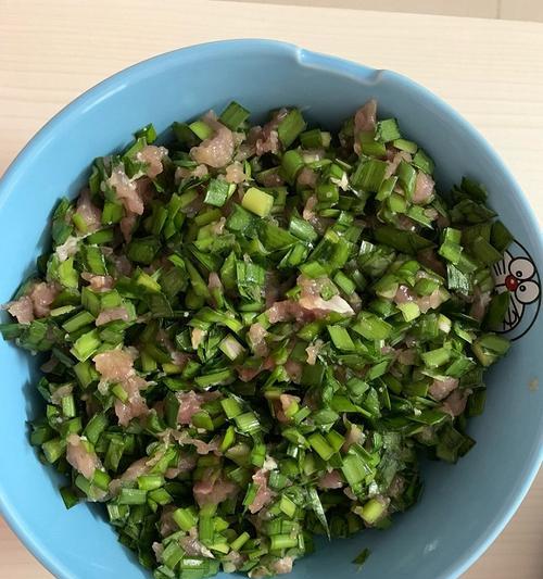 猪肉韭菜饺，鲜香可口的美味佳肴（从选料到包饺）