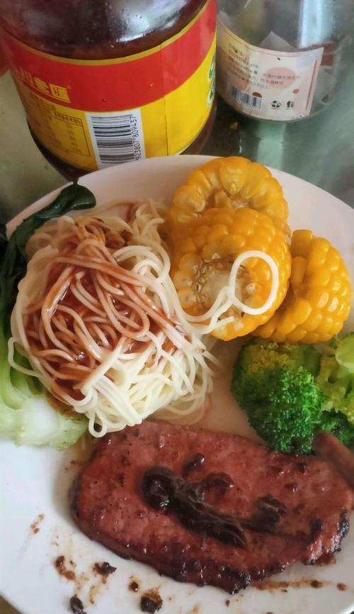 紫洋葱牛排面的制作方法（葱香四溢的美味口感）