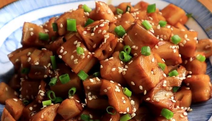 糖醋藕丁制作大全（口感酸甜爽口）