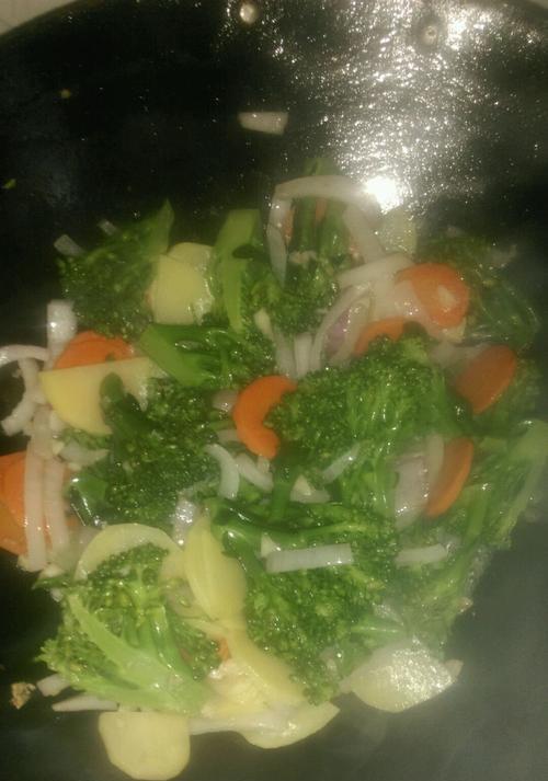 以西兰花胡萝卜，让你吃出健康生活（美味又健康）