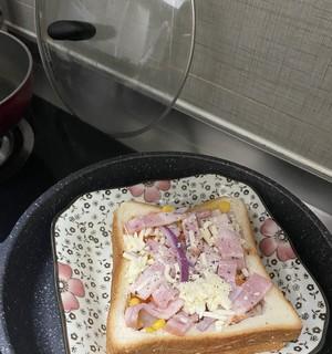 吐司披萨微波炉版怎么做？步骤和技巧有哪些？