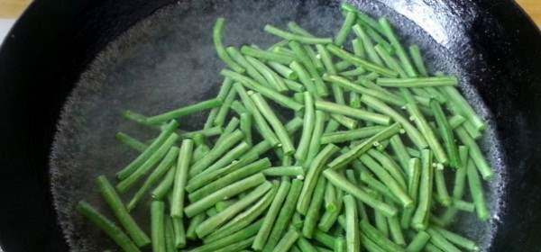 清拌芥兰豇豆角怎么做？步骤和技巧有哪些？