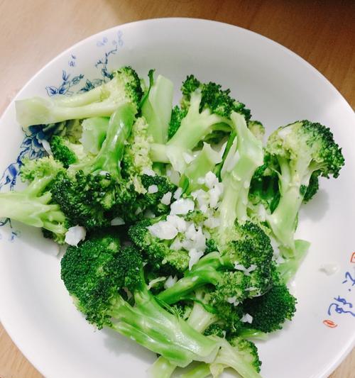 清炒西兰花怎么做？步骤和技巧有哪些？