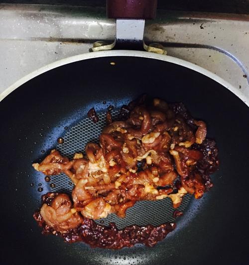 爆炒肉丝酱干怎么做？步骤和技巧有哪些？