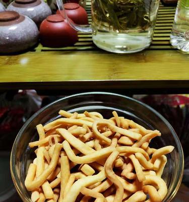 以抓果为主的采摘技巧（手把手教你如何采摘美味果实）