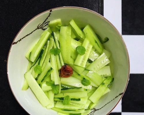 糖醋黄瓜苹果怎么做？有哪些步骤和技巧？