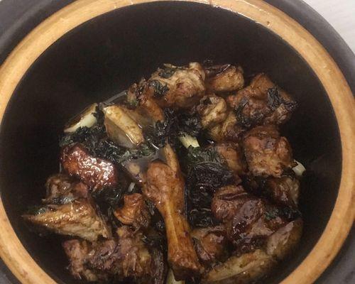 紫苏闷鸭怎么做？步骤和技巧有哪些？