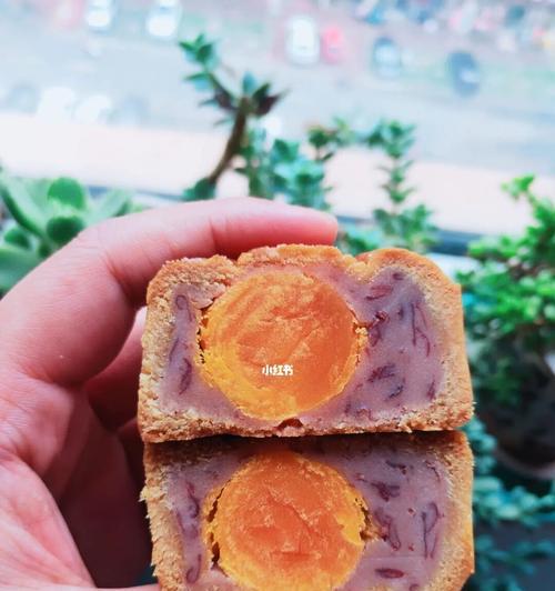 手工蛋黄月饼克的做法？如何制作出完美的蛋黄月饼？
