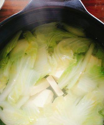 砂锅白菜豆腐怎么做？步骤和技巧有哪些？