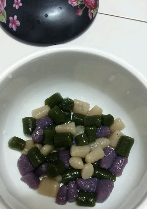 紫薯芋圆的制作方法（一种简单可口的甜品）