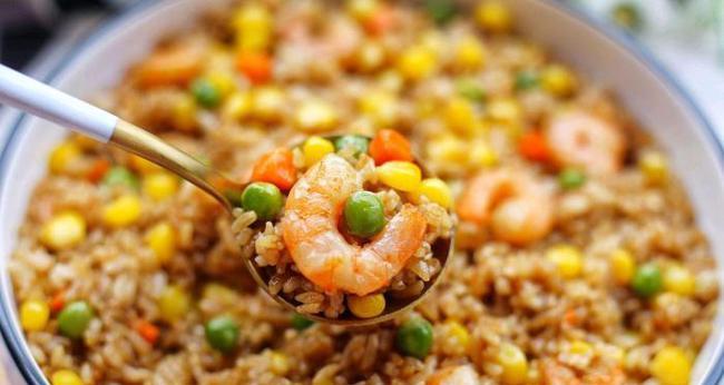 肉丁包菜炒饭怎么做？步骤和技巧有哪些？