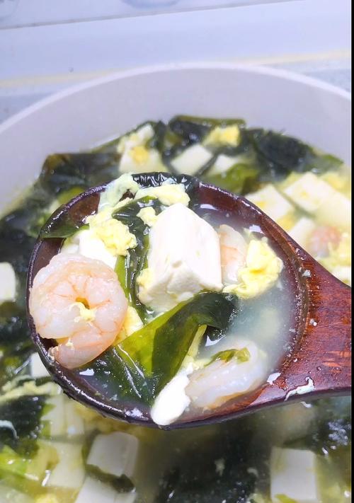 裙带菜鸡蛋豆腐汤怎么做？有哪些健康益处？