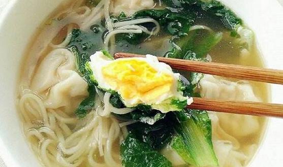 美味可口的汤面条（快手自制）