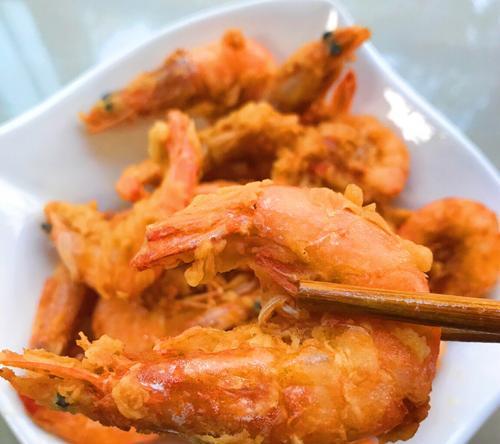 如何制作美味香酥小毛虾（做法详解）