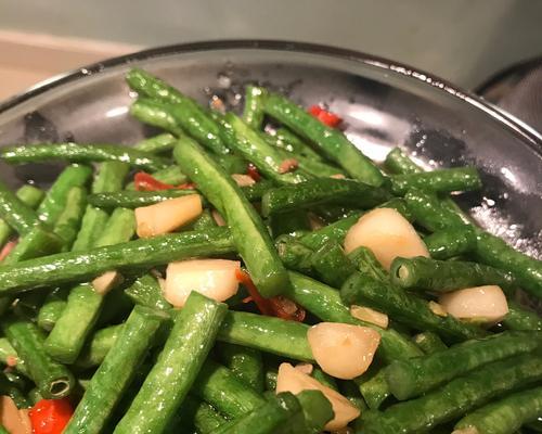 清炒豆角怎么做？步骤和技巧有哪些？
