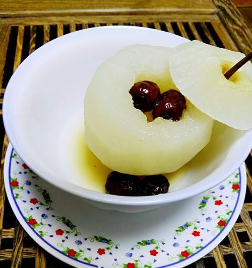 冰糖雪梨红枣盅怎么做？有哪些步骤和小技巧？