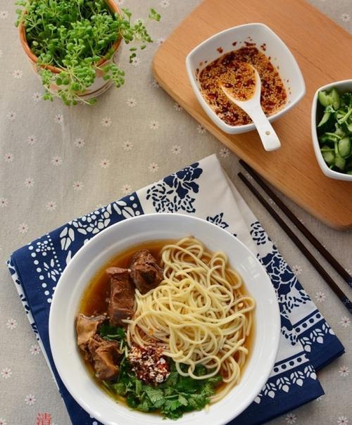 清炖牛肉面怎么做？清炖牛肉面的详细步骤是什么？