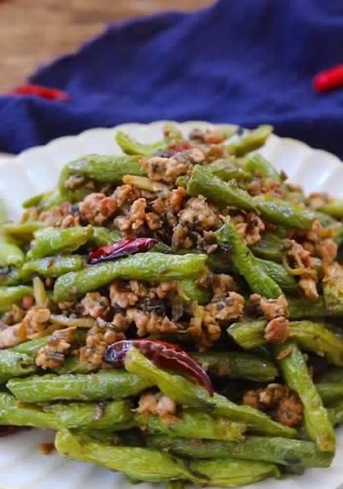 肉末油淋茄子的做法是什么？如何做出美味的肉末油淋茄子？