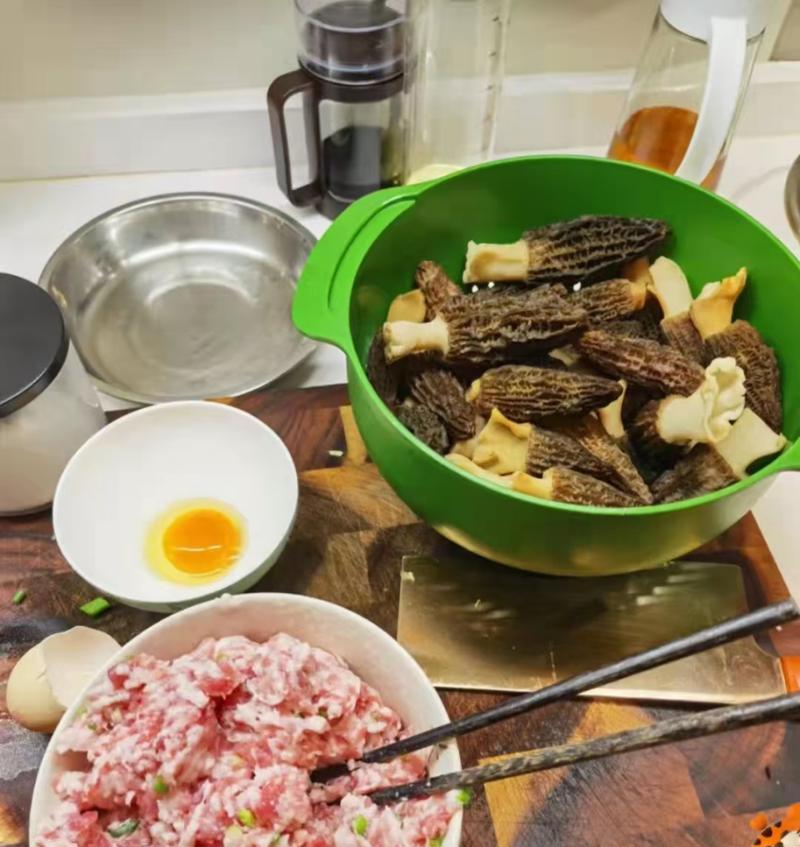 羊肚菌酿猪肉沫怎么做？步骤和技巧有哪些？