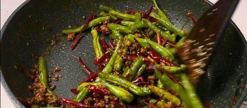 爆煸四季豆的做法是什么？如何做出美味的爆煸四季豆？