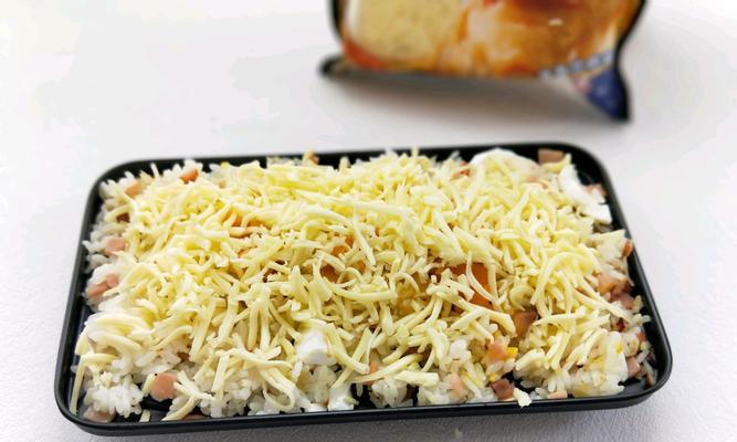 美味又营养的吞拿鱼芝士焗饭（用料简单）