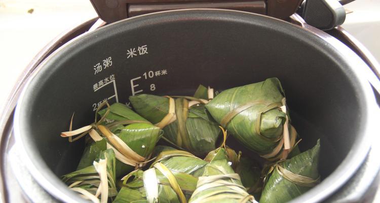 咸肉粽的制作方法（从选料到包裹）