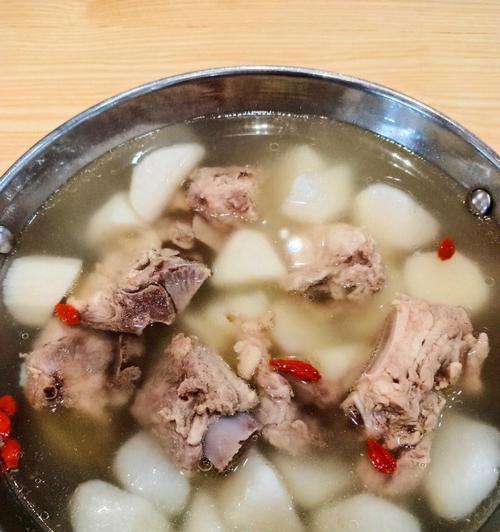 清蒸排骨汤怎么做？步骤和技巧有哪些？