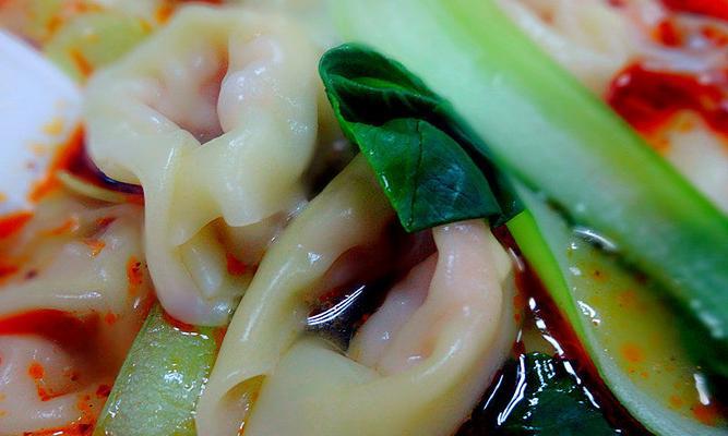 重庆老麻抄手的制作方法（品味重庆美食的诀窍）