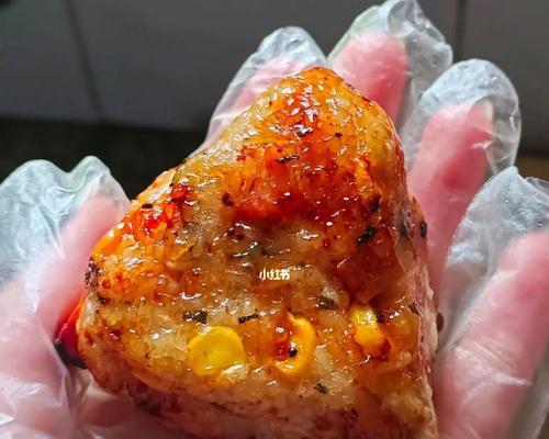 肉松三角饭团的制作方法（用心制作）