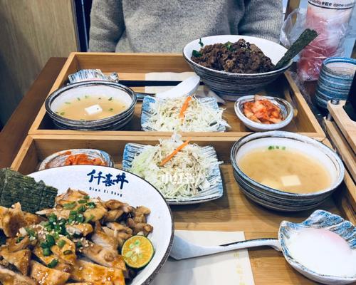 日式烧肉饭怎么做？在家也能轻松制作吗？