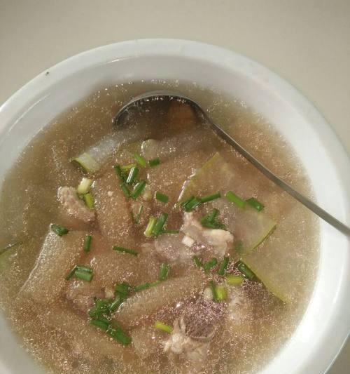 竹笙香菇排骨汤怎么做？有哪些步骤和技巧？