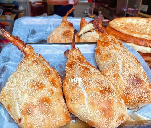 孜然羊肉烤馕怎么做？步骤和技巧有哪些？