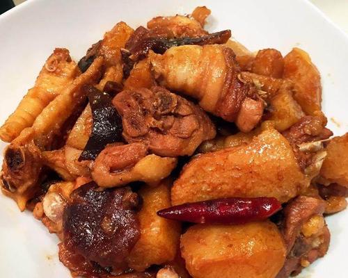 土豆粉皮焖鸡的做法是什么？步骤详解如何做？