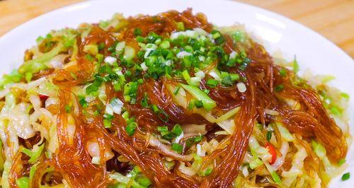 包菜炒粉条——家常美食的经典（做法简单、营养丰富）