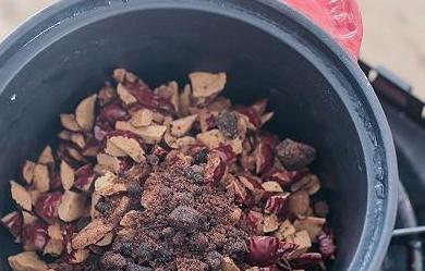 山楂杭菊蒸鱼头怎么做？有哪些健康益处？