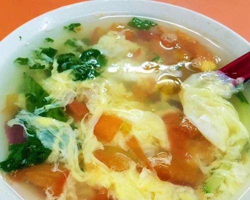 美味健康的菠菜番茄炒蛋食谱（以菠菜和番茄为主角的炒蛋餐）