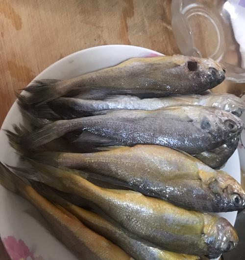 清炖黄花鱼怎么做才鲜美？步骤和技巧是什么？