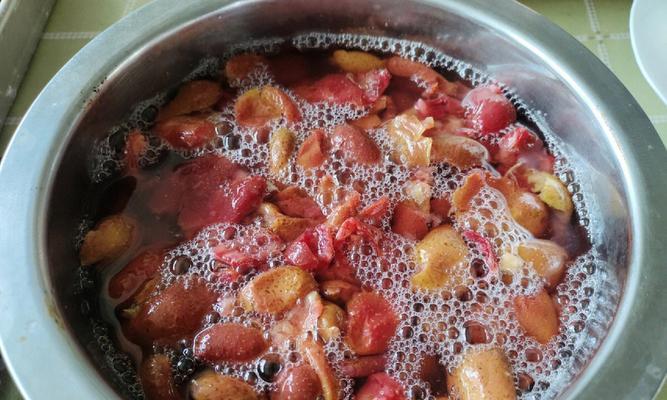 山楂水的制作方法及功效（健康饮料）