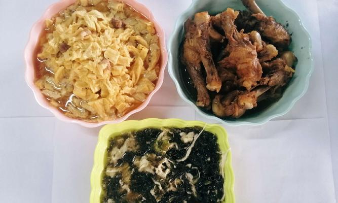 一碗清爽可口的紫菜腐竹汤（家常美食）