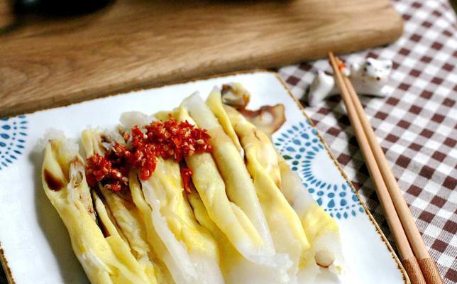 手把手教你做美味的蒸肠粉（口感软糯、香味浓郁）
