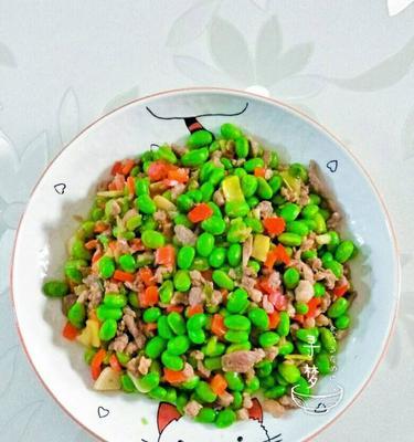 甜椒炒鸡丝的做法是什么？如何快速掌握这道菜的制作技巧？