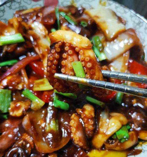 彩椒墨鱼仔怎么做？步骤和技巧有哪些？