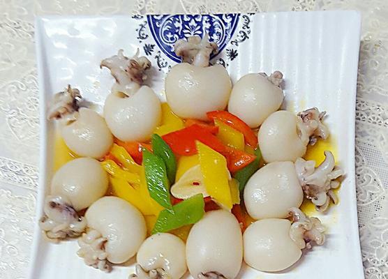 彩椒墨鱼仔怎么做？步骤和技巧有哪些？
