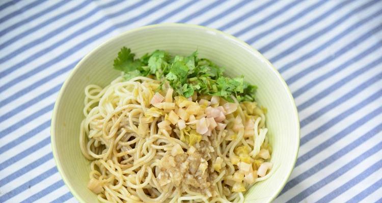 热干面的制作方法（从面饼到卤汁）