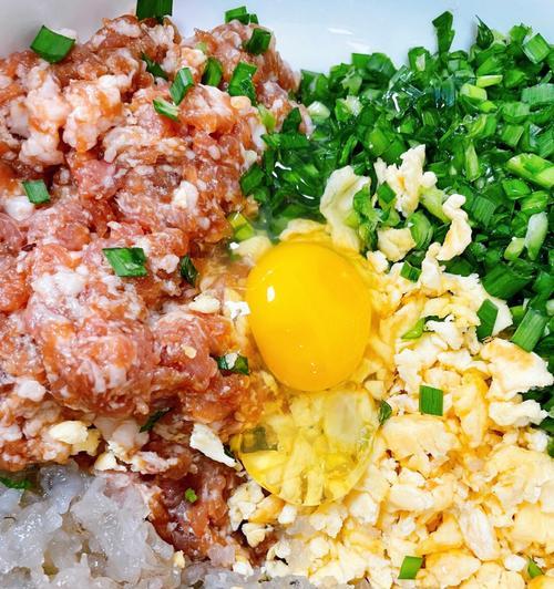 家常猪肉三鲜馅水饺的制作秘诀（传统风味）